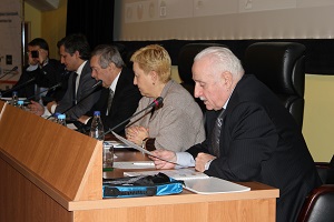 Участники конференции в Ханты-Мансийске высказались за сохранение обязательности института негосударственной экспертизы